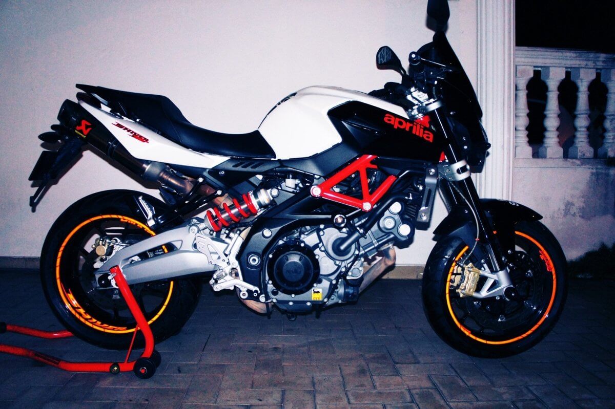 The Aprilia Shiver 750, A Workhorse Commuter | Stickman Vinyls